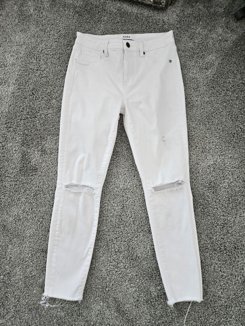 Pistola distressed skinny jeans in white. Size 28.